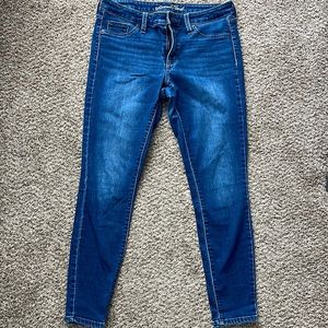 Universal thread midrise jeggings.